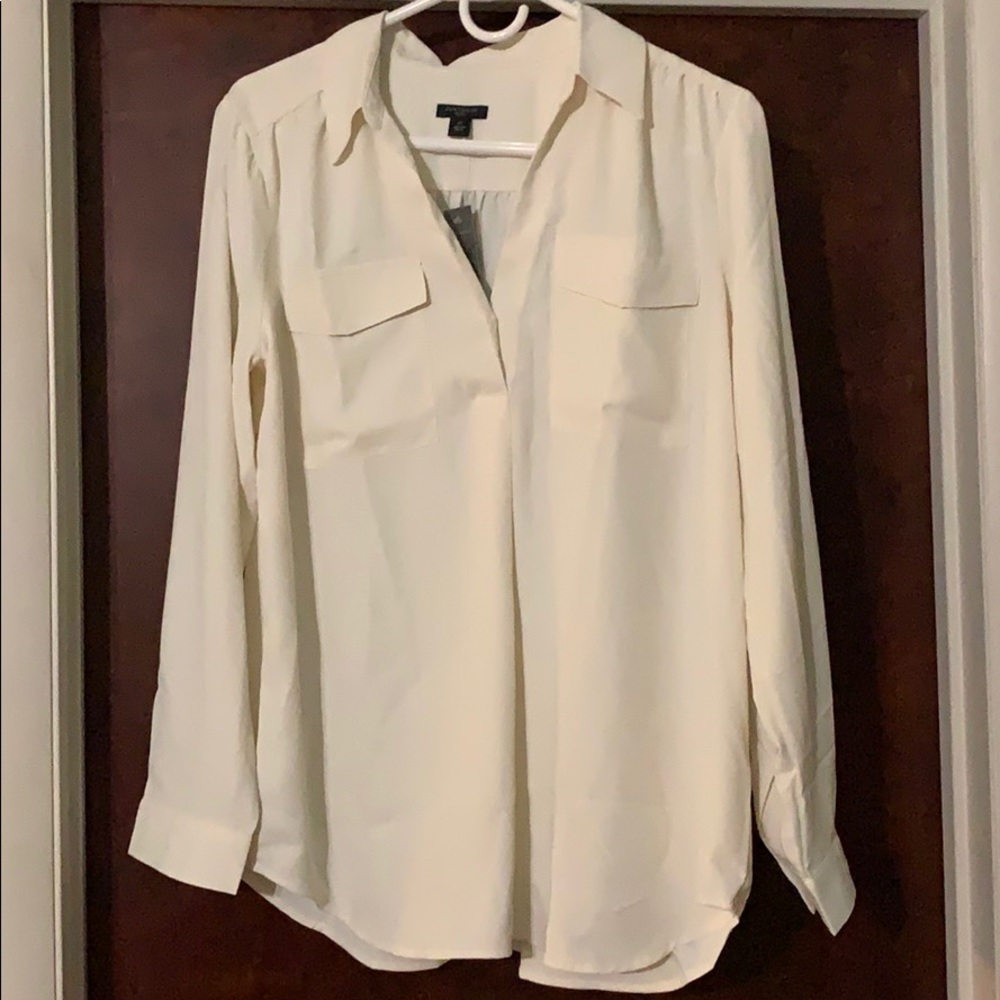 Anne Taylor Quarter Button Shirt